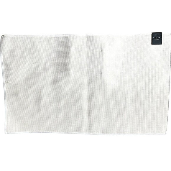 TAHARI Coquette Bow Bath Mat 21” X 34” - Picture 5 of 5